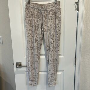 LULULEMON Ready to Crush Velvet Jogger